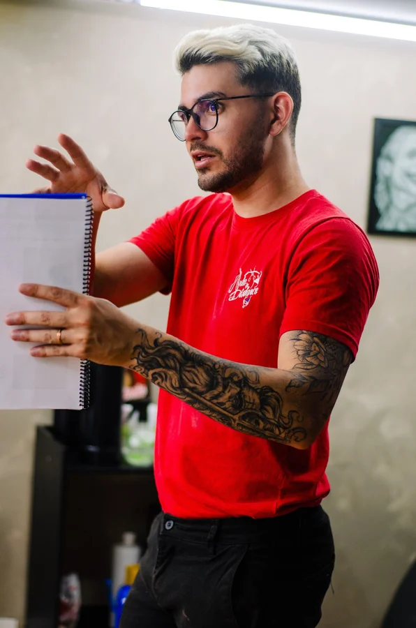 O Gesto de Ensinar — Empresas, fotografia de Kaio Mendes