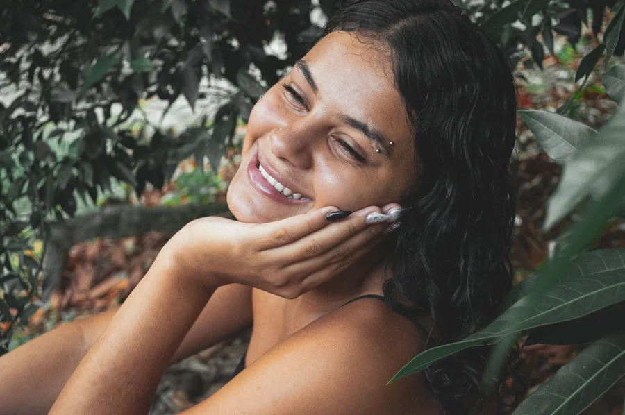 Sorriso entre Folhas — Ensaios, fotografia de Kaio Mendes