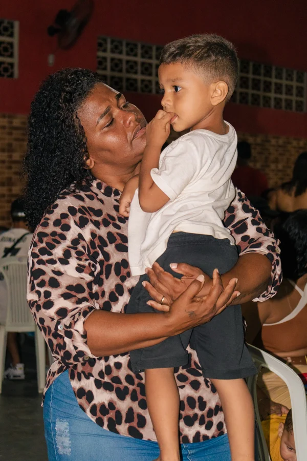 Um Colo no Meio da Festa — Eventos, fotografia de Kaio Mendes